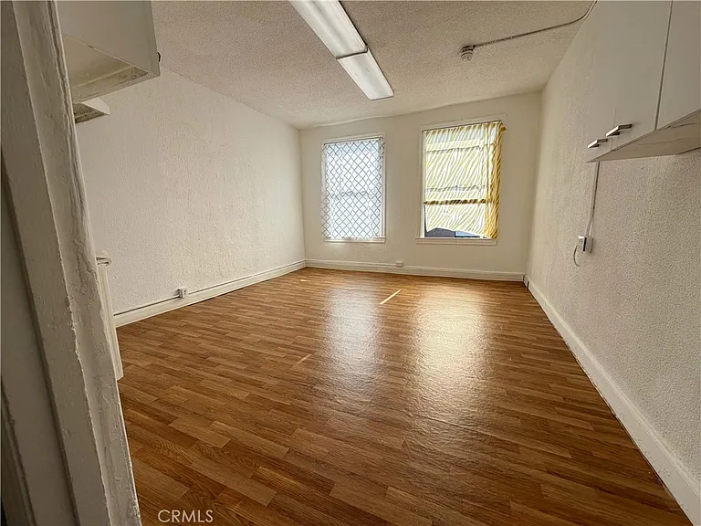 256 W Florence Ave #202 — Photo 6
