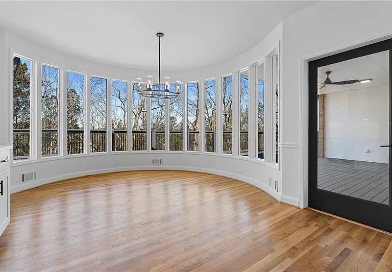 350 Kelson Dr — Photo 19