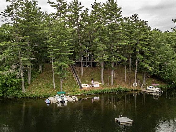 3rd image of 210 Lakewood Dr