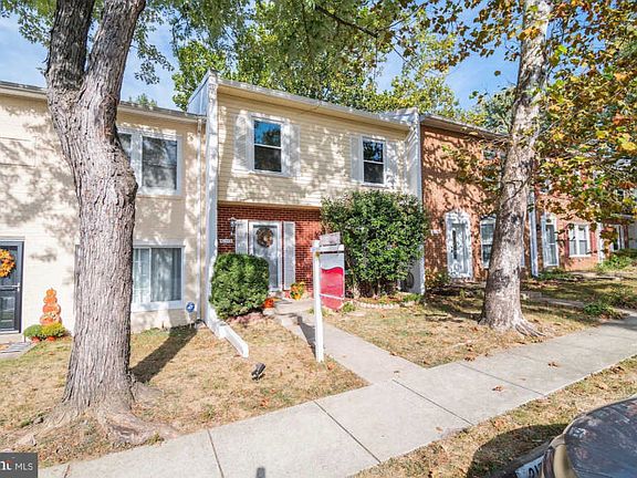 3rd image of 6293 Hillary Ct