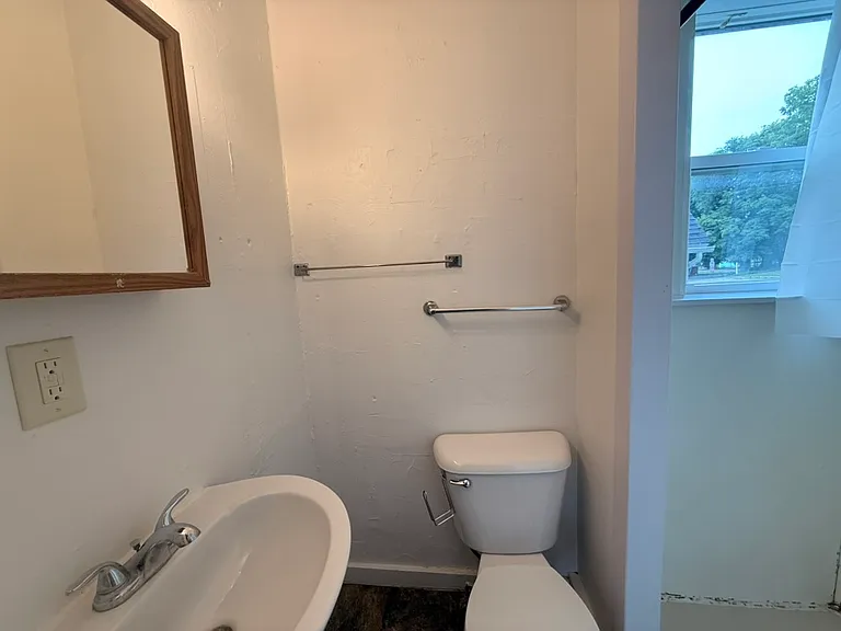 1420 W Michigan Ave #1 — Photo 4