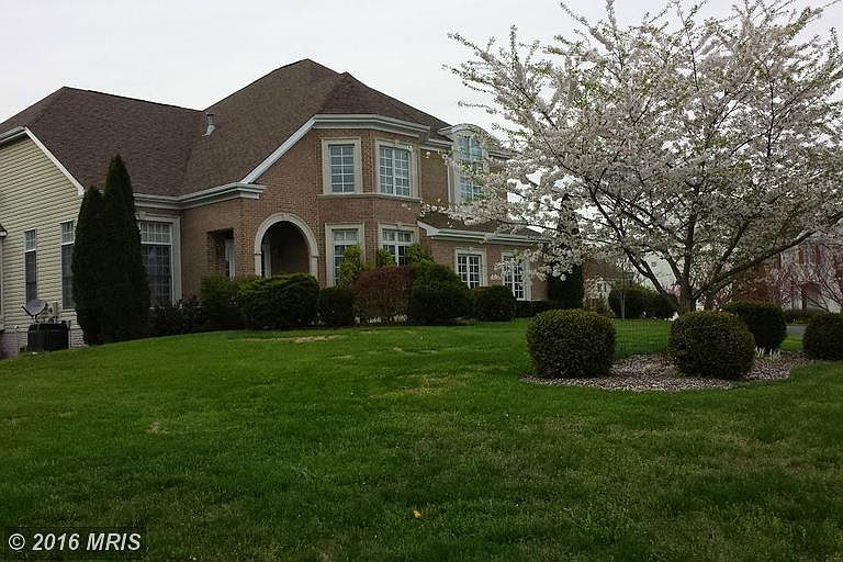 1st image of 8210 Greentree Manor Ln