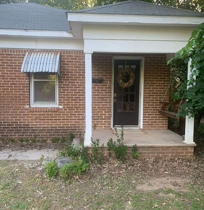 1st image of 840 S Flood Ave