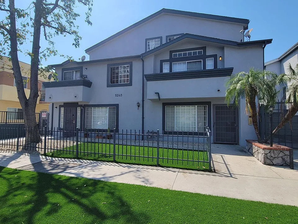5245 RIVERTON AVE.