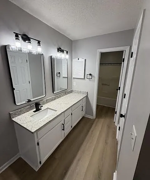 129 W Victoria Ct #E — Photo 14