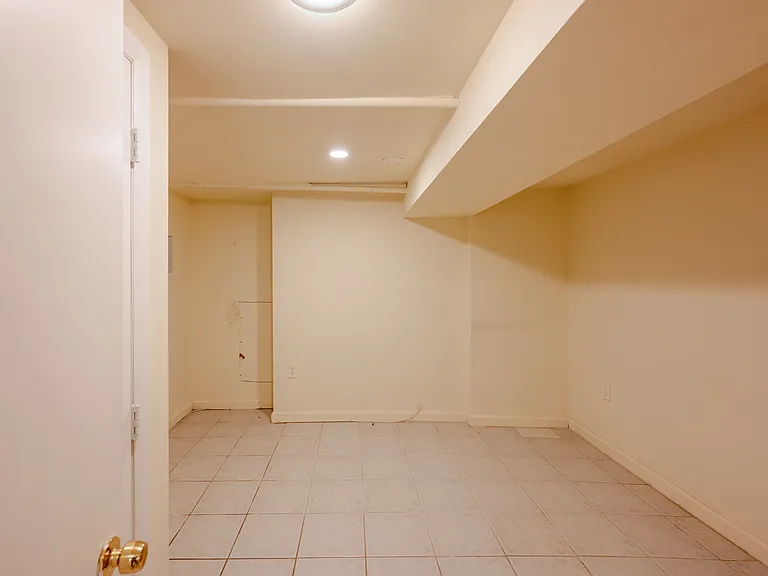 763 Girard St NW — Photo 25