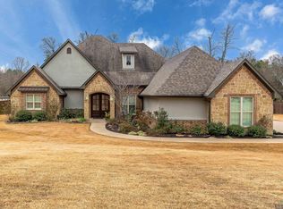 105 Brisbane Dr, Longview, TX 75605