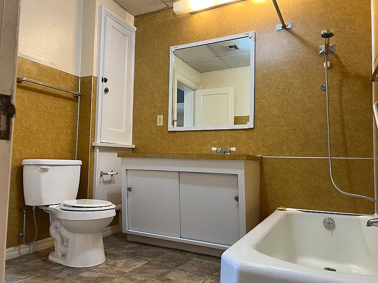 1226 W Okmulgee St — Photo 11