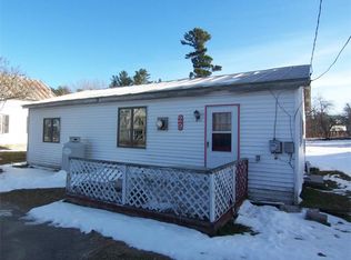29 School Street, Stratton, ME 04982