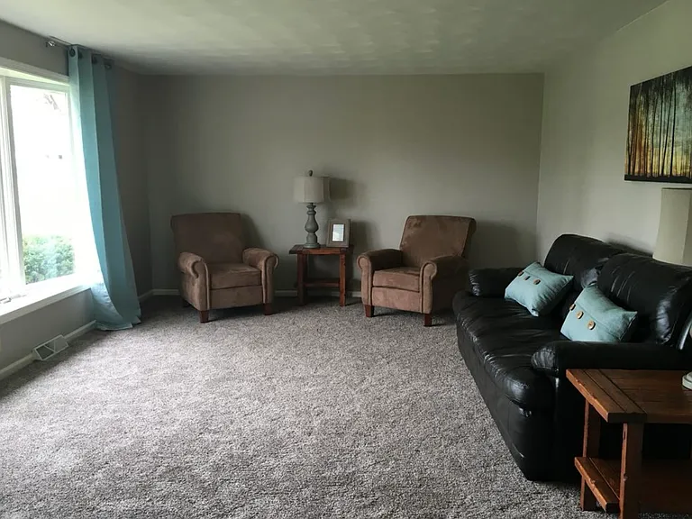 103 W Greenfield Dr — Photo 9