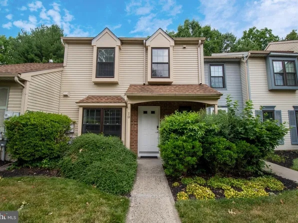 10 Devon Ct, Robbinsville, NJ 08691