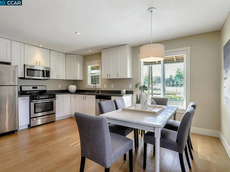 2021 Olivera Rd #D — Photo 10