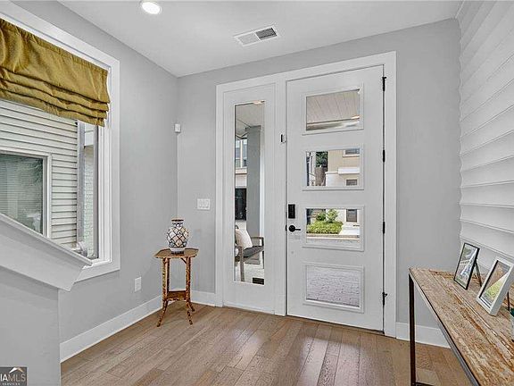 4th image of 4012 Hazel Nut Ln