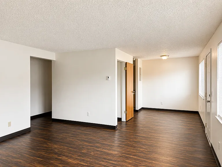 2303 Jefferson St #2 — Photo 4