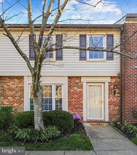1st image of 5746 Independence Cir