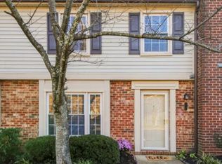5746 Independence Cir, Alexandria, VA 22312