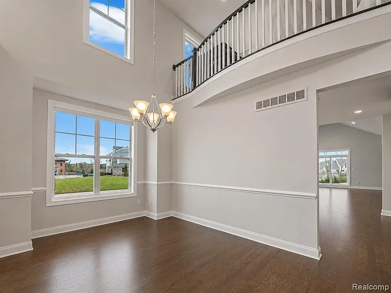 3219 Brackley Dr — Photo 5