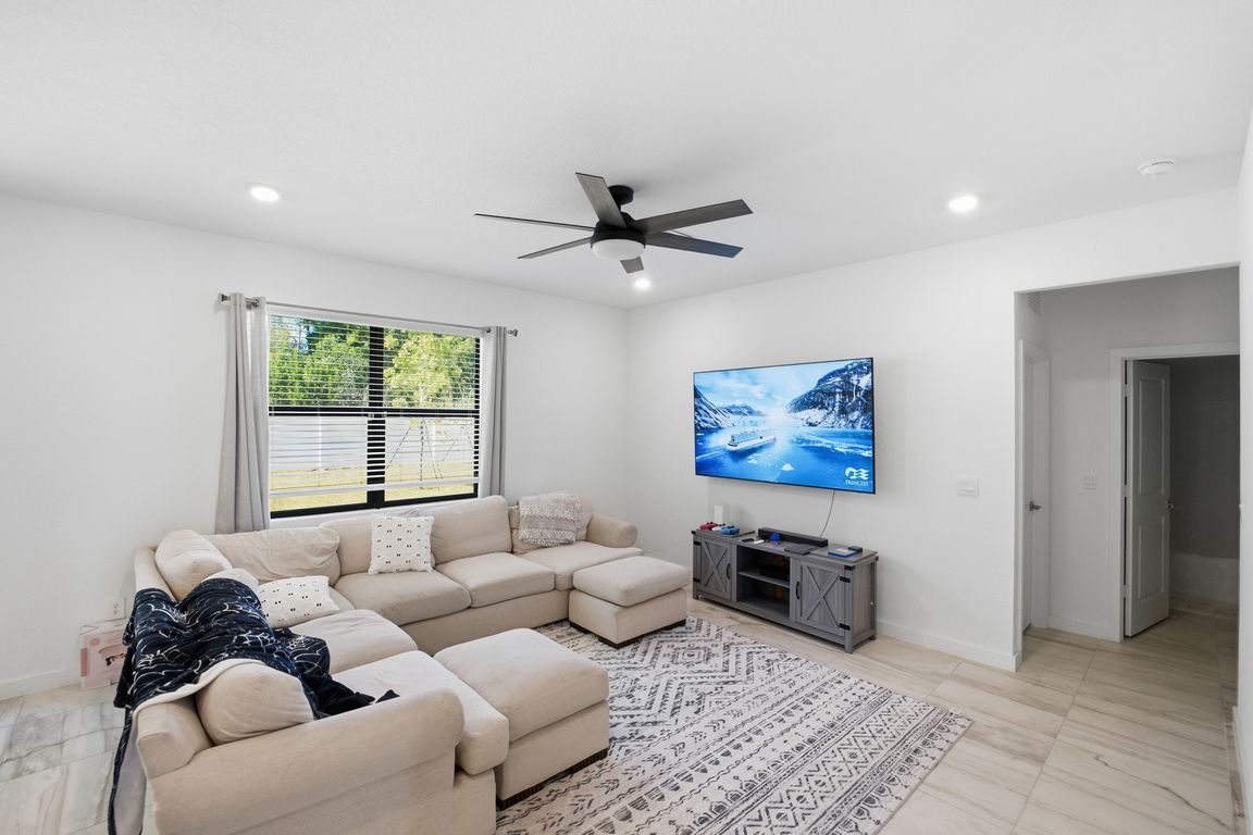 next background image