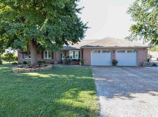 319 E 1025 S, Haubstadt, IN 47639