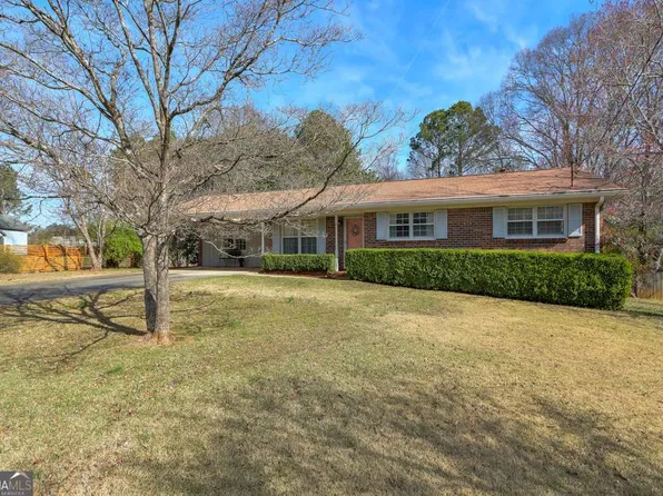 3868 Sharon Dr, Powder Springs, GA 30127