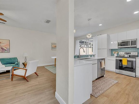 4th image of 1172 S BEACH CIRCLE