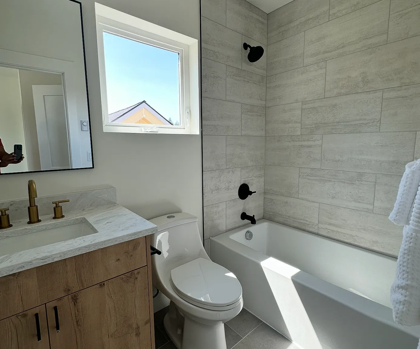 3 bed, 3.5 bath, 1740 sqft, $3,590 — Photo 1