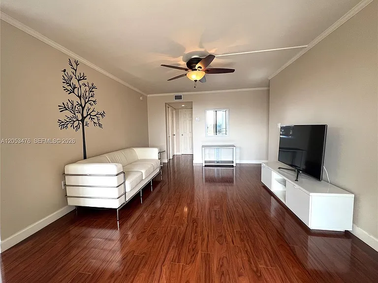 9451 Evergreen Pl #407 — Photo 4