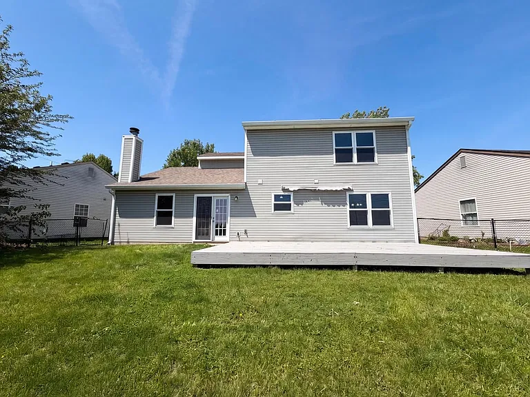 7642 Eagle Valley Pass — Photo 3