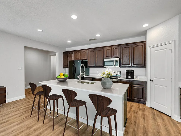 10416 Talus Dr — Photo 1