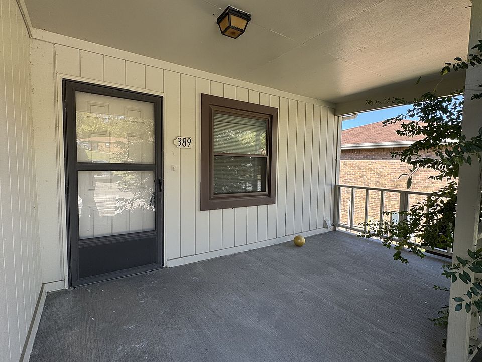1st image of 389 Deer Lake Dr