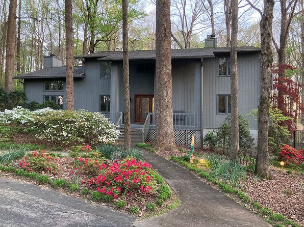 2427 Creekridge Dr