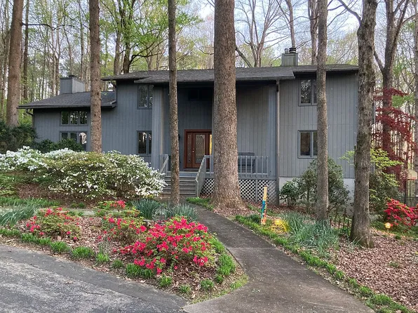 2427 Creekridge Dr, Rocky Mount, NC 27804