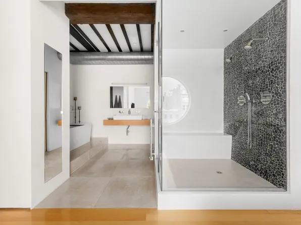 478 West Broadway image 11 of 18