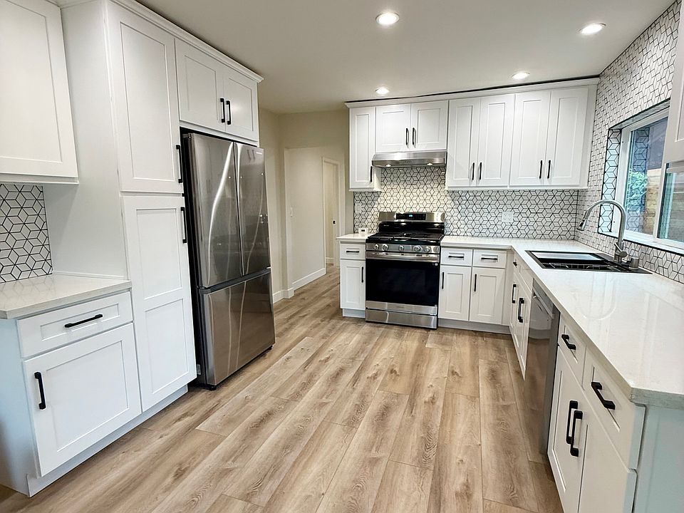 Updated kitchen with new appliances
