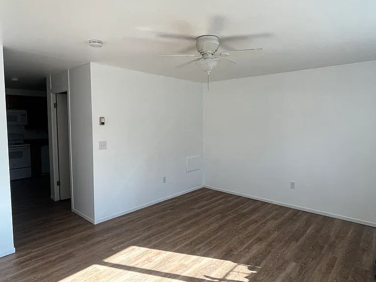 5 Riverside Dr #3 — Photo 7