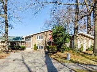 958 E 173rd St, South Holland, IL 60473