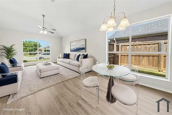 4 bed, 1854 sqft, $2,900 — Photo 3