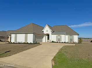 212 Warwick Dr, Brandon, MS 39042