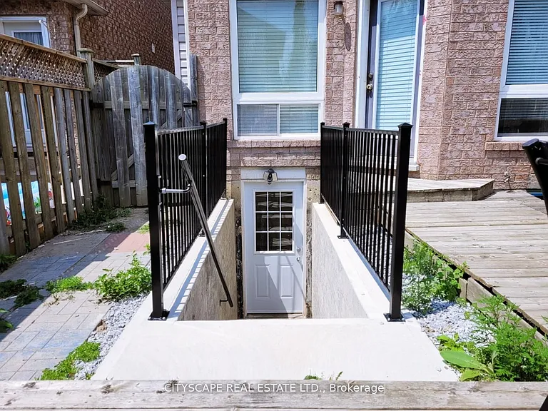 3754 Milkwood Cres #BASEMENT — Photo 2