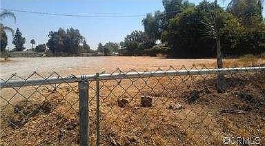 5th image of 5322 Etiwanda Ave