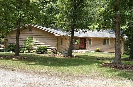 Front
						:
						East facing front entrance