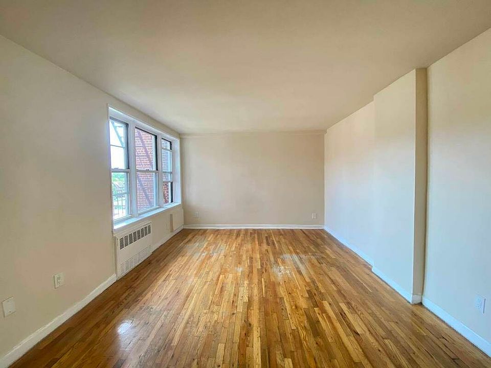 1st image of 14220 84th Dr APT 5G