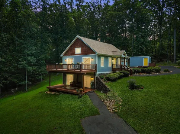 269 Crawford Dr, Moneta, VA 24121