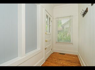 204 4th St, Libertyville, IL