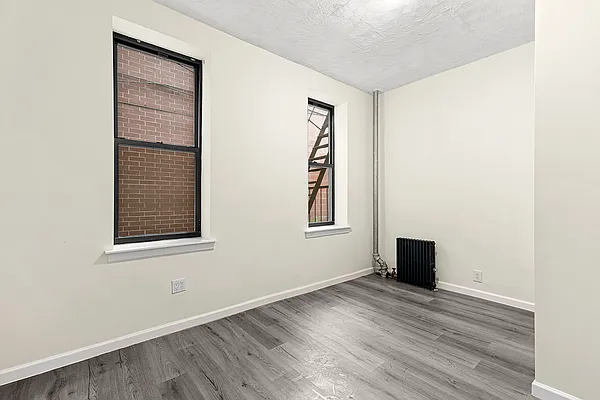 Rented by Compass | media 33