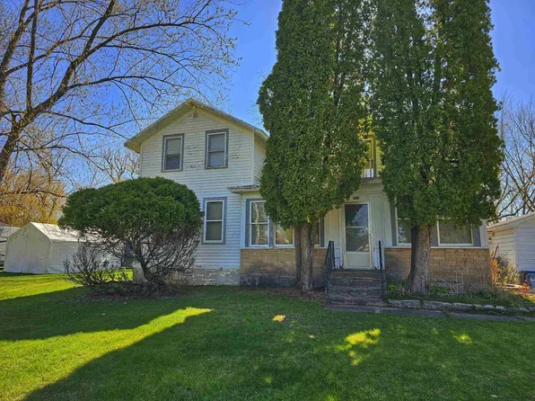 904 Wauona TRAIL, Portage, WI 53901
