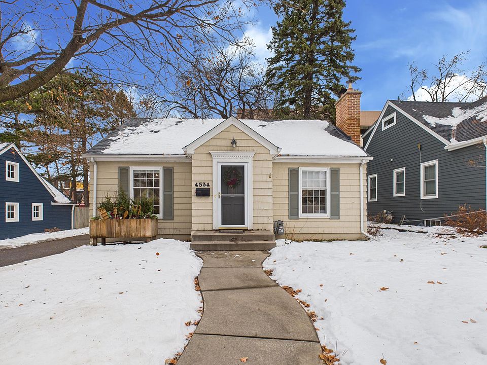 1st image of 4534 Vallacher Ave