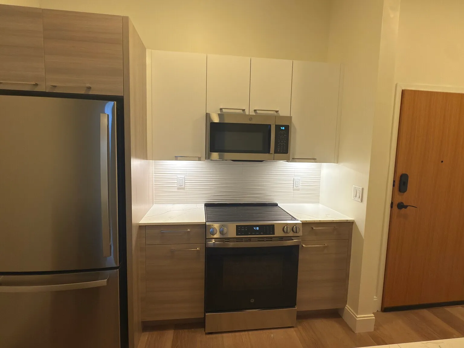 2 bed, 2.0 bath, $4,400 — Photo 4
