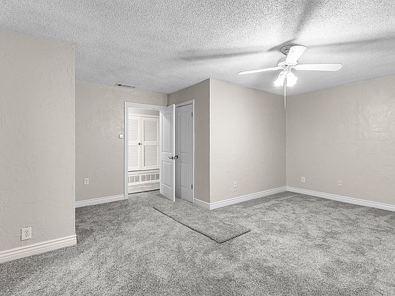 3rd image of 5009 Locust Ave