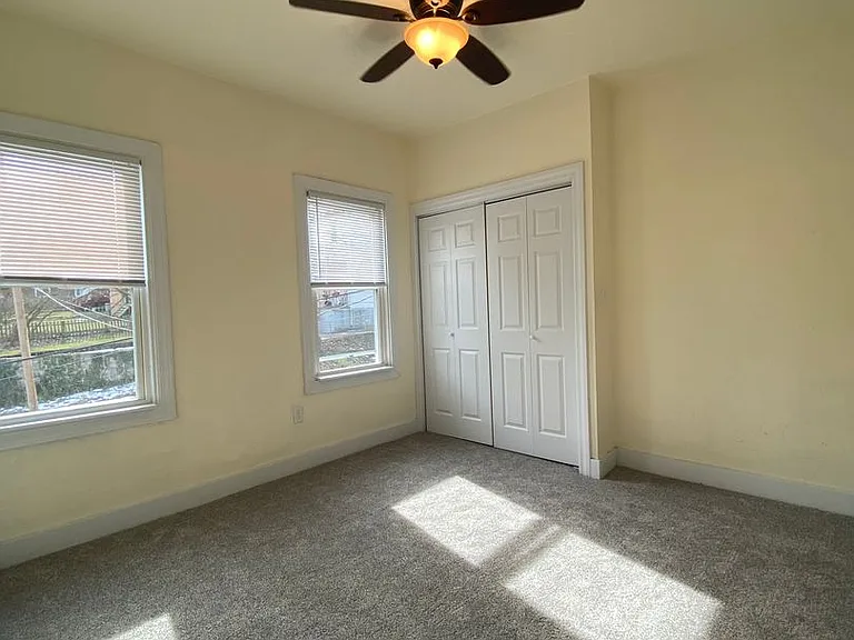 409 Parkwood Rd — Photo 8